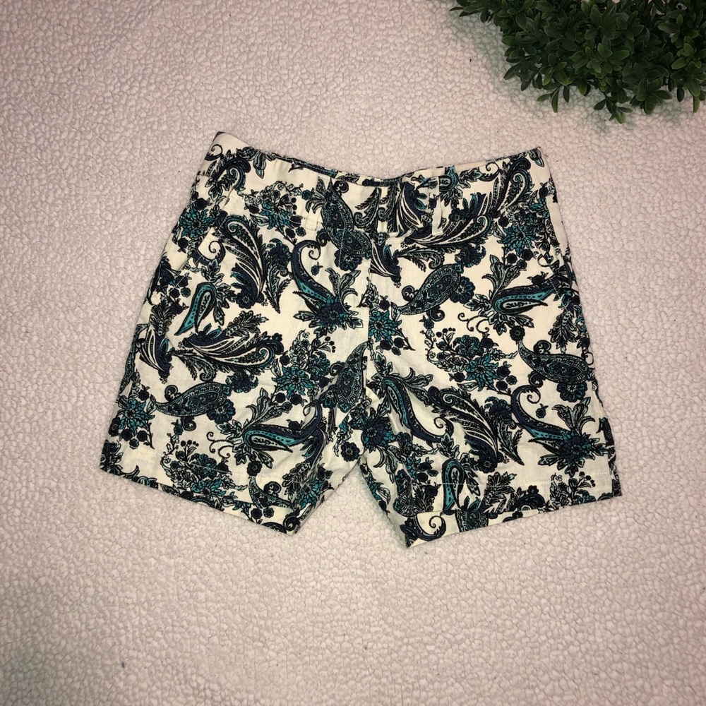 Ann Taylor Loft Floral Shorts Size 00 6” Inseam